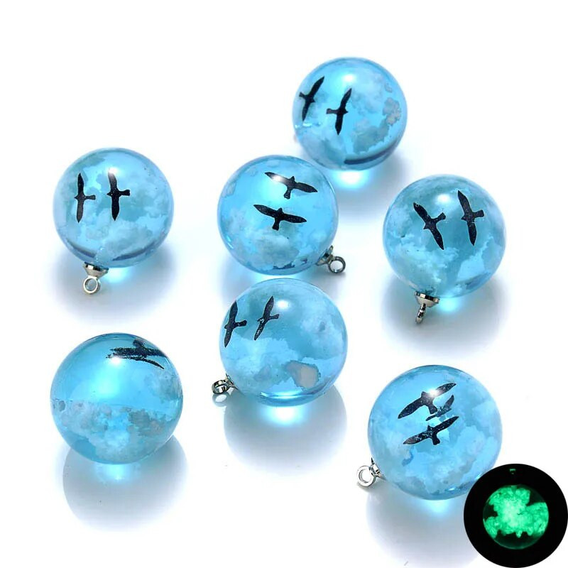 10 tk šikk läbipaistev akrüülvaigust ümmargune palliripats sinine taevas pilve linnukotkas amulett ehete valmistamiseks kaelakee tarvikud