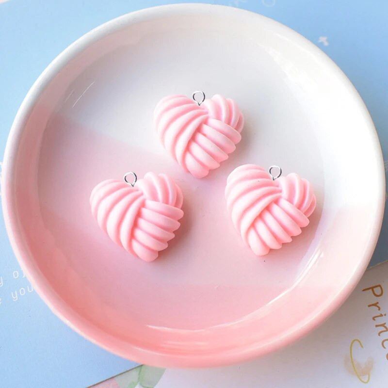 10 τμχ Πολύχρωμη ρίγα Γλυκιά Καρδιές Γούρια Ρητίνης Γούρι για Κατασκευή Κοσμημάτων Κολιέ Βραχιόλια Σκουλαρίκια Αξεσουάρ C1170