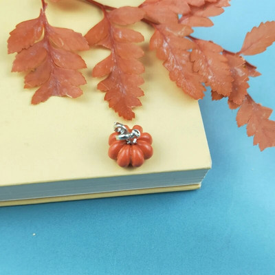 JeQue 10 τμχ Halloween Pumpkin Enamal Charms Φυτικά φυτικά τρόφιμα Μεταλλικό κρεμαστό σκουλαρίκι DIY Αξεσουάρ μόδας κοσμήματα