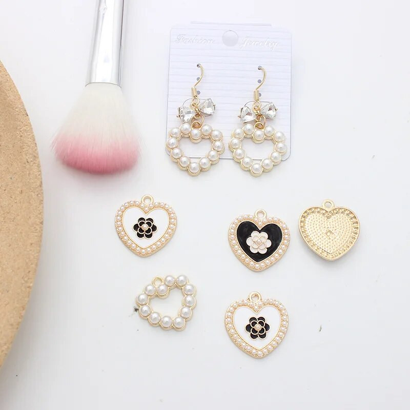 10 τμχ/Παρτίδα Σχήμα καρδιάς με απομίμηση μαργαριταρένιου σμάλτου κρεμαστό κρεμαστό κόσμημα για βραχιόλια σκουλαρίκι κοσμημάτων Μπρελόκ Κατασκευή χειροτεχνίας DIY