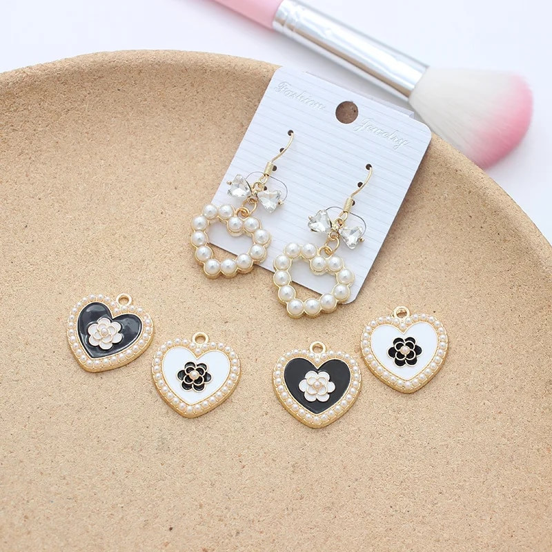 10 τμχ/Παρτίδα Σχήμα καρδιάς με απομίμηση μαργαριταρένιου σμάλτου κρεμαστό κρεμαστό κόσμημα για βραχιόλια σκουλαρίκι κοσμημάτων Μπρελόκ Κατασκευή χειροτεχνίας DIY