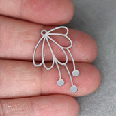 3 τμχ Vintage φούντες Flower DIY Craft Delicate Earrings Κολιέ Γούρια για κατασκευή κοσμημάτων Αξεσουάρ μενταγιόν από ανοξείδωτο ατσάλι