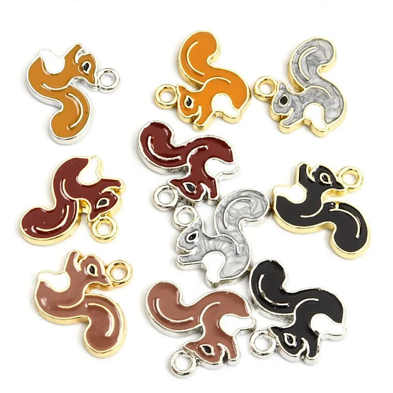 10 vnt. Naujas emalis, mielas voverės žavesys, spalvingi mažų gyvūnų žavesio pakabukai moterims, gaminančioms įmantrius papuošalus „pasidaryk pats“