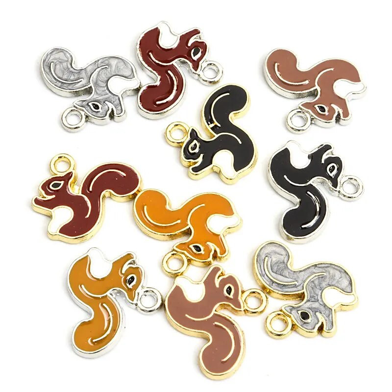 10 vnt. Naujas emalis, mielas voverės žavesys, spalvingi mažų gyvūnų žavesio pakabukai moterims, gaminančioms įmantrius papuošalus „pasidaryk pats“