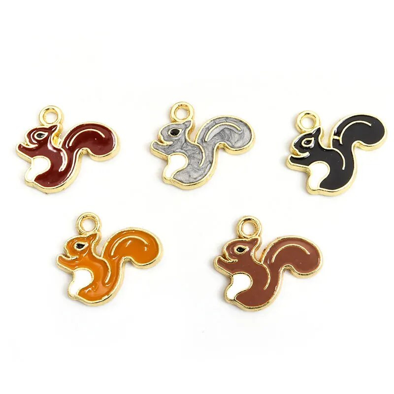 10 vnt. Naujas emalis, mielas voverės žavesys, spalvingi mažų gyvūnų žavesio pakabukai moterims, gaminančioms įmantrius papuošalus „pasidaryk pats“