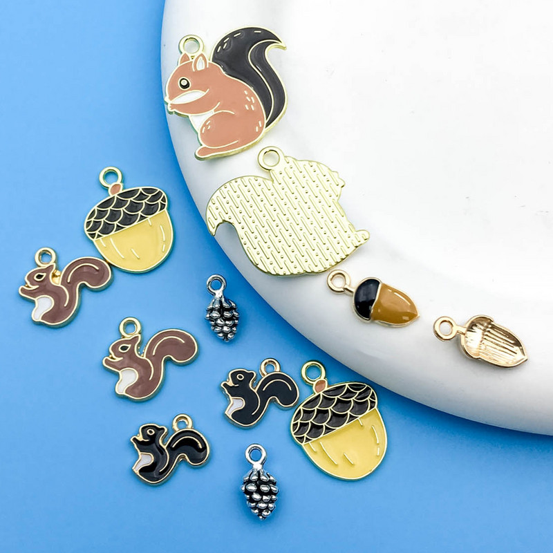 12 τμχ Γούρια από κράμα σμάλτου Dropping Oil Μικρά μενταγιόν σε σχήμα ζωικού σκίουρου και κουκουναριού για κοσμήματα Δημιουργία ευρημάτων Χειροτεχνία