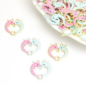 5 kompleta/10 komada Ljupki plavi i ružičasti dupin u obliku srca Patchwork emajl privjesci Par Prijatelj DIY sitnice Privjesci od legure za uspomenu