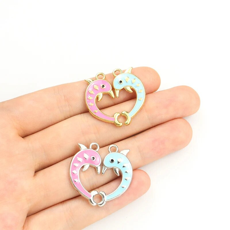 5 kompleta/10 komada Ljupki plavi i ružičasti dupin u obliku srca Patchwork emajl privjesci Par Prijatelj DIY sitnice Privjesci od legure za uspomenu