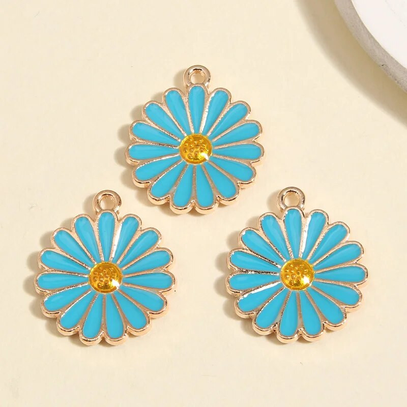 10 tk kullavärvi 21x18mm armsad värvilised päevalillevõlusid lillemailiga ripats DIY käsitsi valmistatud ehete valmistamise tarvikutele