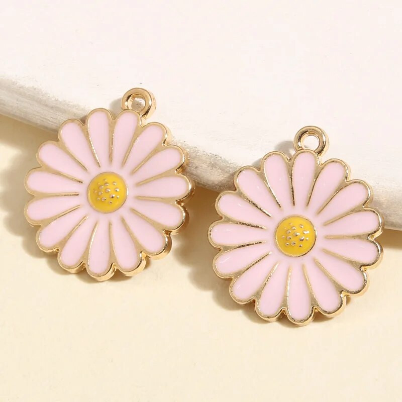 10 tk kullavärvi 21x18mm armsad värvilised päevalillevõlusid lillemailiga ripats DIY käsitsi valmistatud ehete valmistamise tarvikutele