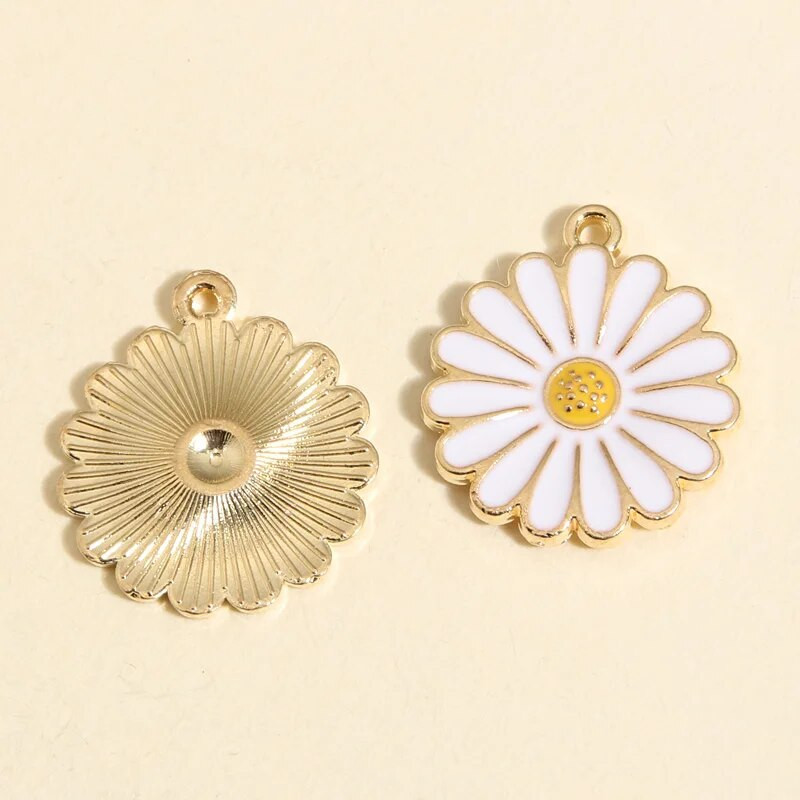 10 tk kullavärvi 21x18mm armsad värvilised päevalillevõlusid lillemailiga ripats DIY käsitsi valmistatud ehete valmistamise tarvikutele