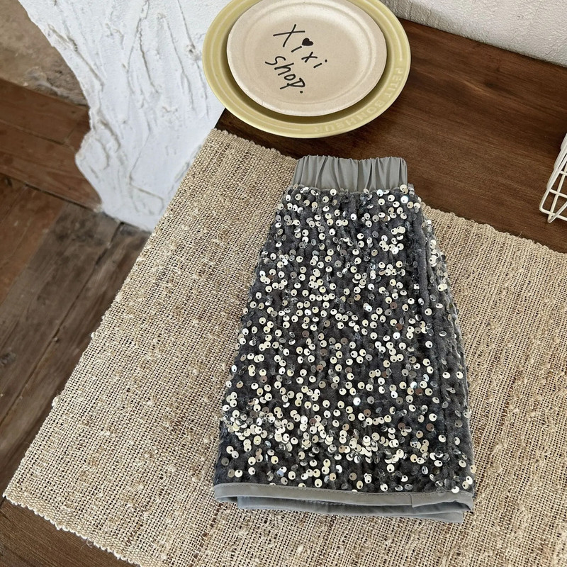 Tüdrukute moodne litriga seelik 2023, uus sügistalvine moekas kõhn A-joonega printsess vabaaja lihtne armas tüdrukute ühevärviline seelik