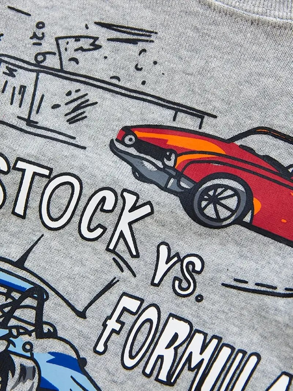 Dječje dječačke pidžame s kariranim šavovima s motivom automobila s okruglim izrezom, majica s dugim rukavima i komplet hlača