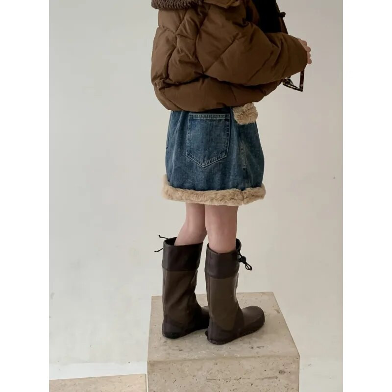 Traper suknja sa prošivenim šavovima za djevojke Nova zima 2023. u modnom korejskom stilu za djevojke, topla ležerna jednostavna suknja od baršuna visokog struka