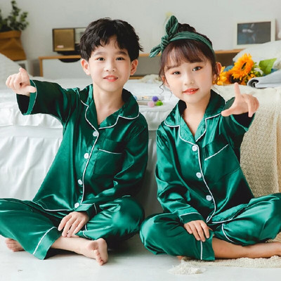 Uus Laste siidist satiinist pidžaamakomplekt Beebi magamisriided Pidžaama ühevärvilised pidžaamaülikonnad poistele tüdrukutele magamiskomplekt Sügisestele lastele mõeldud puhkeriided