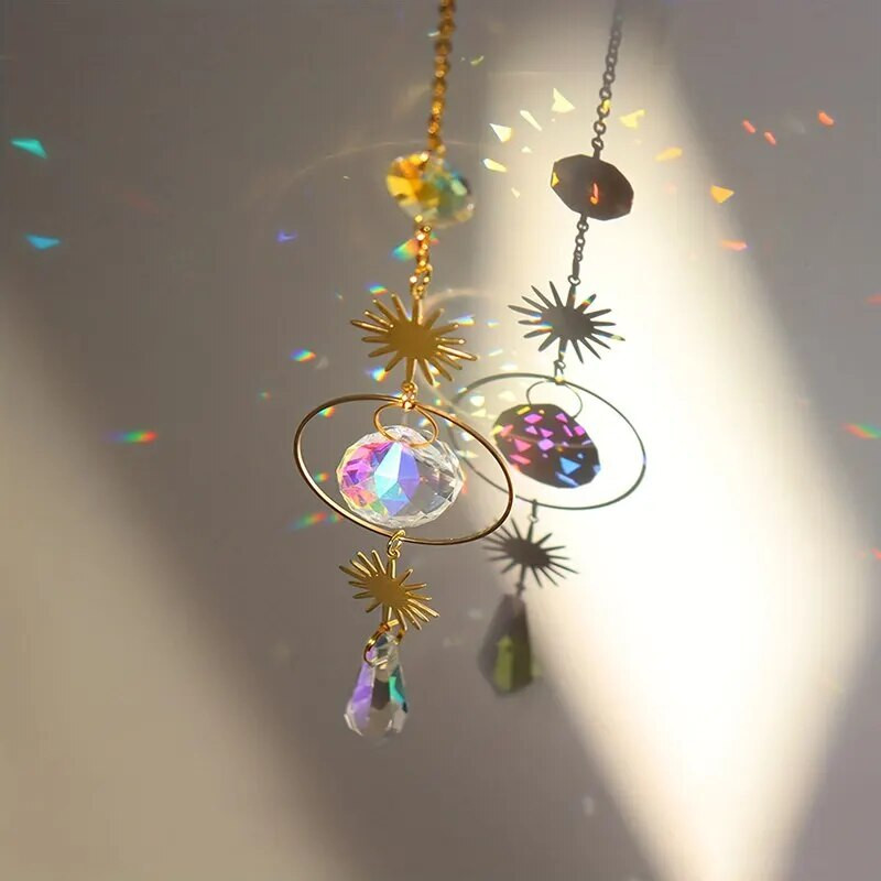 1 vnt. Auksinio saulės krištolo antgalio karoliukų žavesys, rankų darbo „pasidaryk pats“ namų vėjo varpelis, pakabinamas dekoravimas lauko sodo saulės spindulių kolekcija Amatai