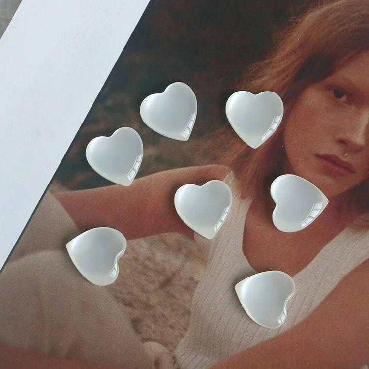 Prozirni ljubavni magneti za hladnjak i ljupke fotografije magneta za hladnjak objavljene su 18 mm smole u ukrasnim naljepnicama