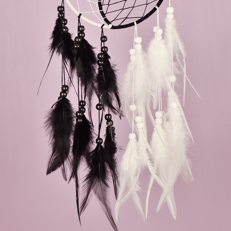 Tai Chi unenäopüüdja ripats mustvalge sulgedega ripats loominguline kaunistus ripats Dream Catcher seinaripats kingitus