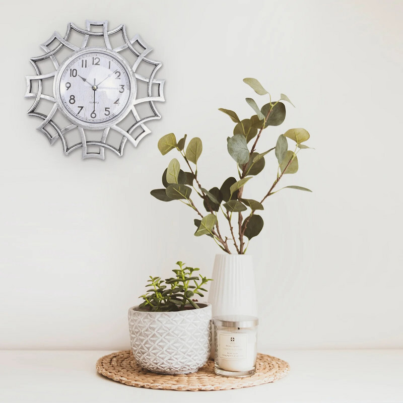 Tylus laikrodis Vintažinis apvalus dekoratyvinis sieninis laikrodis saulėje kabantis laikrodis sodybos sienų dekoravimas svetainės miegamojo laikrodžiams