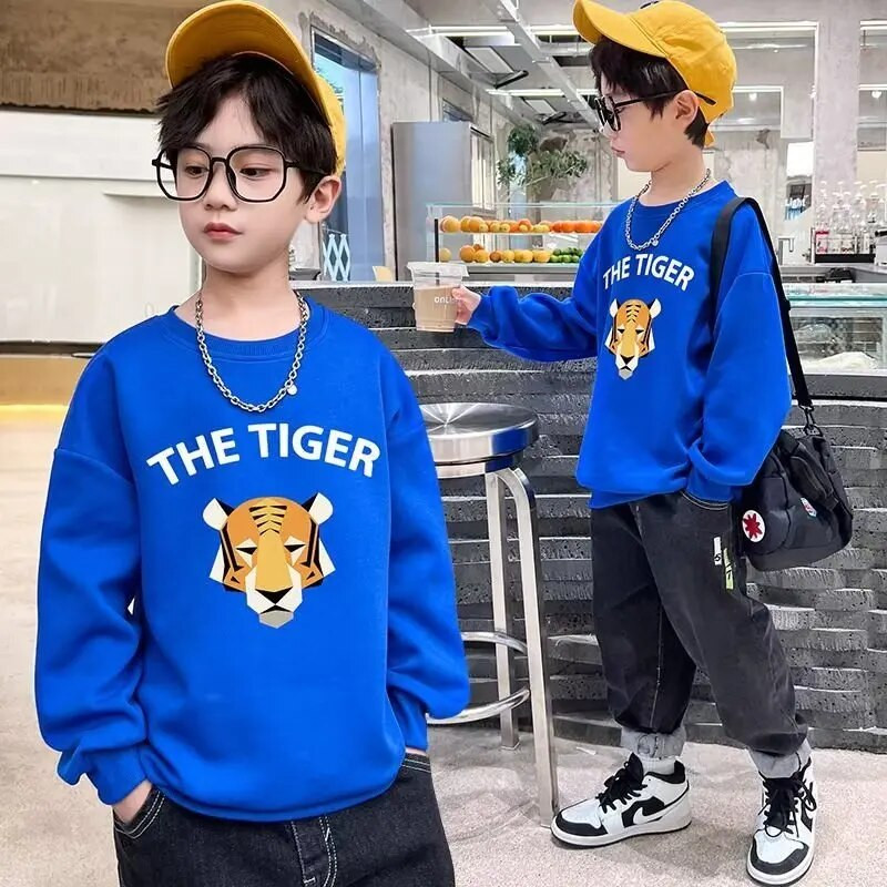 Berniukų megztinis pavasario ir rudens stilius Naujas vidutinio dydžio vaikiški rudeniniai viršutiniai berniukų rudeniniai marškinėliai Madingi ir madingi