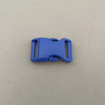 1 vnt / pakuotė Spalvinga plastikinė lenkta atsegama sagtis, skirta krepšio diržo diržams naminių šunų antkaklio kuprinė Paracord siuvimo priedai