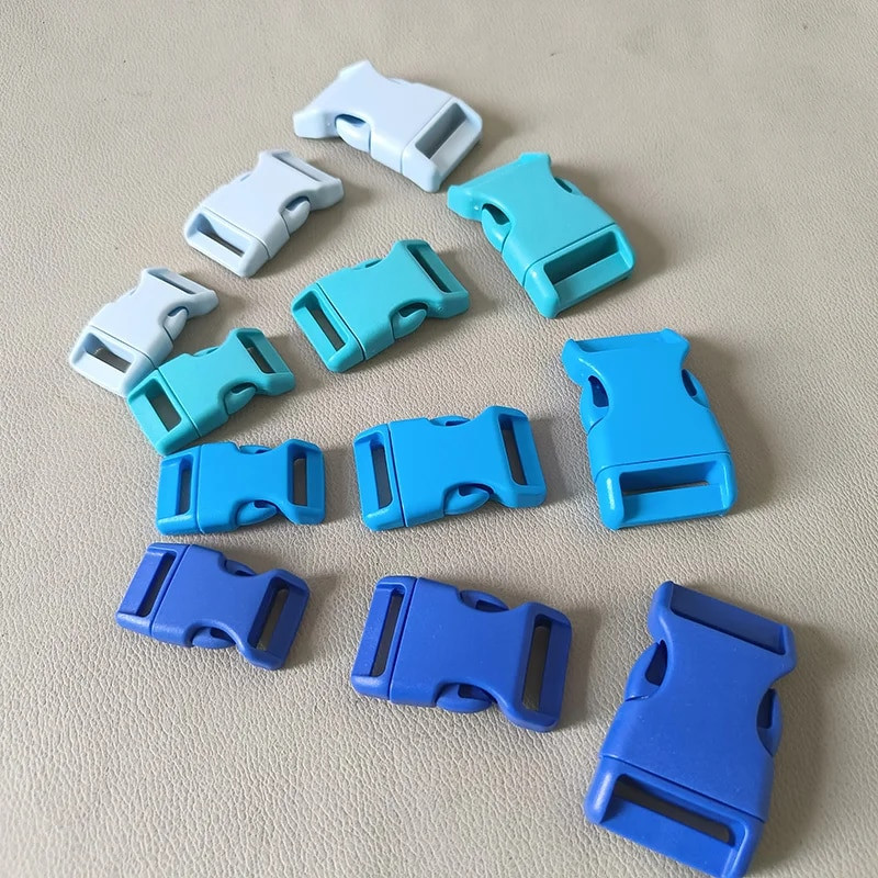 1 vnt / pakuotė Spalvinga plastikinė lenkta atsegama sagtis, skirta krepšio diržo diržams naminių šunų antkaklio kuprinė Paracord siuvimo priedai