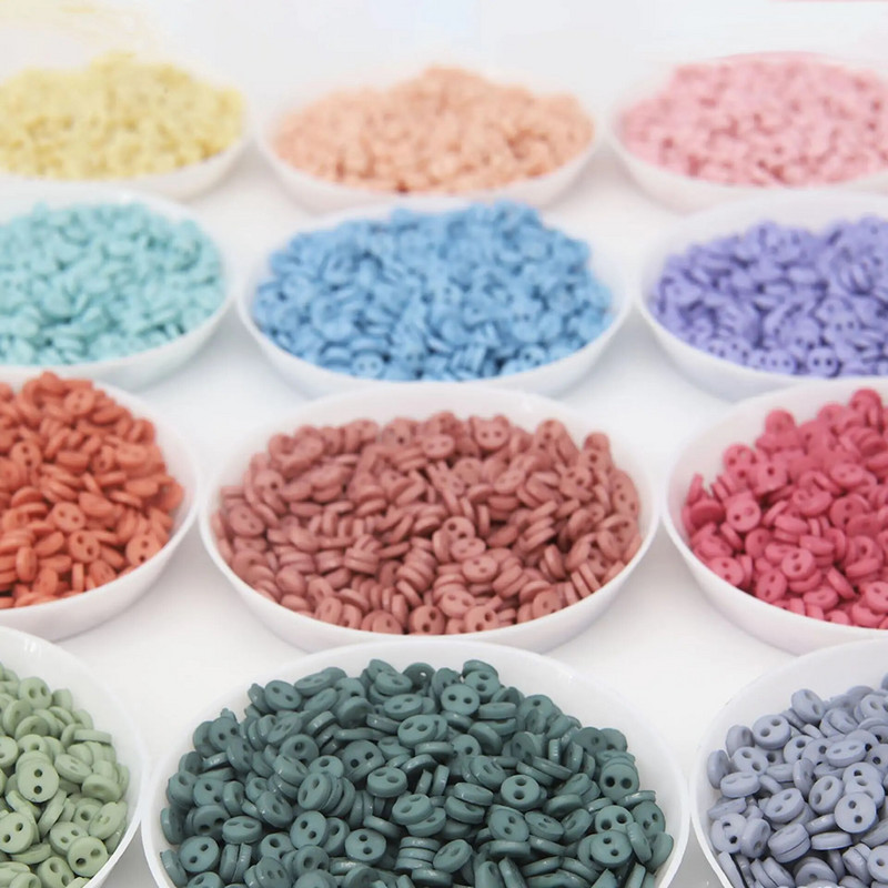 100 tk mininööbid 4 mm vaigust nuku riided ümmargused pandlad nupud käsitsi valmistatud multifilmi rõivaste õmblemiseks ise-meisterdades käsitöö näputöö