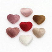 17 mm 50 tk flanellkangaga kaetud südamekujulised nööbid, lamedad DIY kodukaunistused väljalõigete albumi käsitöötarvikud