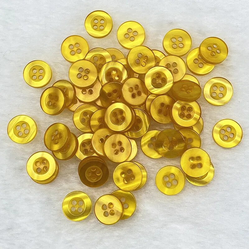 Uus, 50 tk., 11 mm värvi vaiguga kassisilma nupp nelja silma nupuga pulmakaunistuste õmblustarvikud