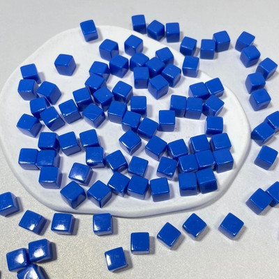 50 vnt / rinkinys 25 spalvų 8 mm kubas Skaidrus kietas skaidrus kvadratas spalvingi krištoliniai kauliukai šachmatų figūrėlės stačiakampis sietelis dėlionės žaidimui