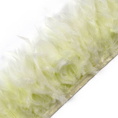 1 jardi pehme valge kalkuni sulgedega äärislint 10-15 cm kohev, naturaalne sulgedest äärepits pulmakleidi kaunistamiseks.
