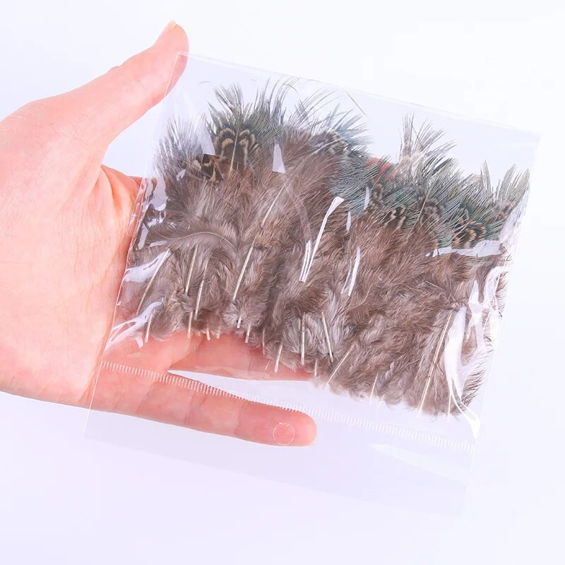 4-8CM 50 vnt. Plunksnos Laukinių paukščių plunksnos Priedai Amatai Dekoratyvinės plunksnos „Pasidaryk pats“ Mažos plunksnos