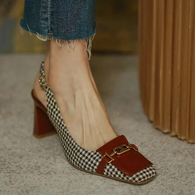 Дамски перлени високи токчета 2022 Летни помпи с квадратни пръсти за жени Винтидж карирани дамски сандали с катарама Дамски помпи на среден ток