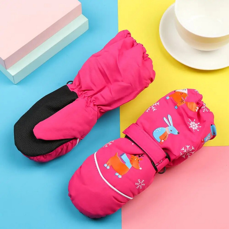 1 чифт сладки анимационни зимни детски ски ръкавици Дебели топли неплъзгащи се ръкавици с ръкавици Водоустойчиви ветроустойчиви спортни ръкавици на открито