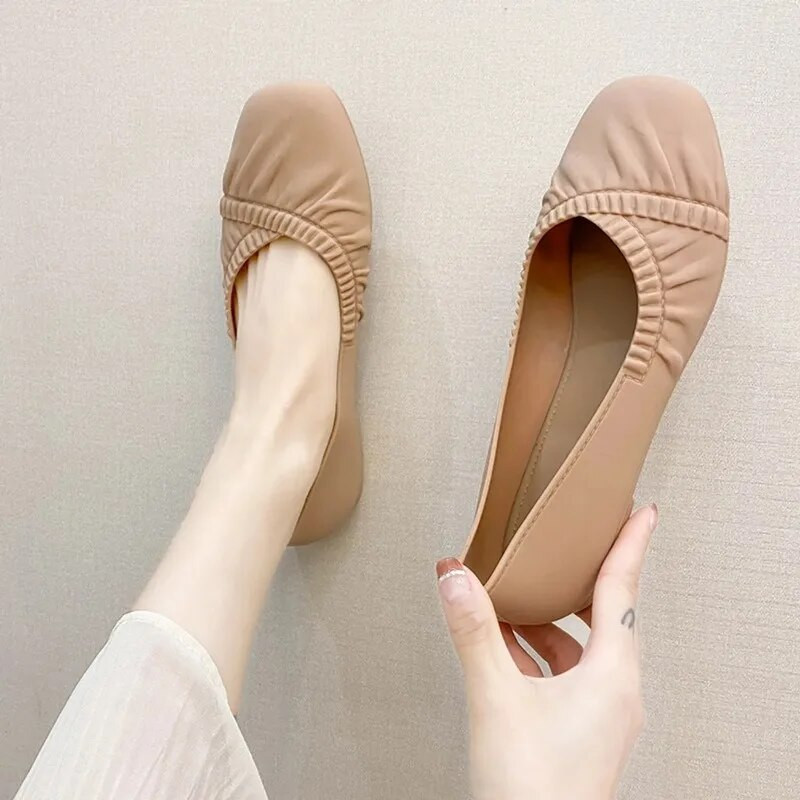 Сандали с мека подметка Противохлъзгащи работни обувки с квадратни пръсти с плитко приплъзване Дамски прости ежедневни пътувания до работното място Корейска мода Пролет Есен