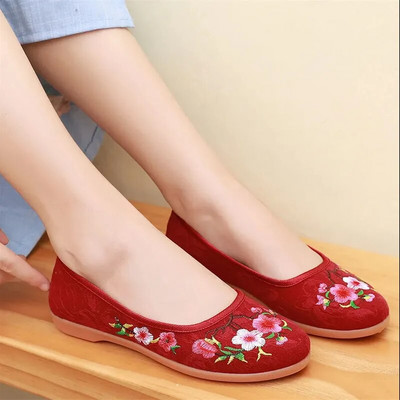 Zapatos De Mujer Lady Jauki ķīniešu tradicionālie izšuvumi plakani apavi dejām sievietēm Retro melni loafers Sapatos Femininas C488