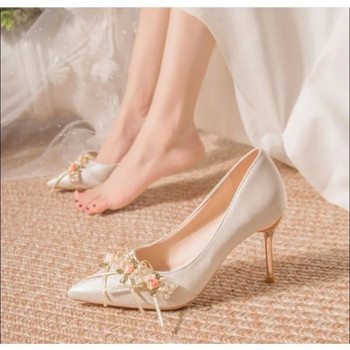2023 Нови модни банкетни високи токчета с остри пръсти със златни кристали Черни дамски обувки с токчета