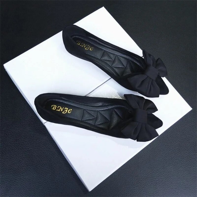 Ravne cipele Ženske 2023. Proljeće Plitka mašna sa šiljcima Korejska verzija cipela Four Seasons Baršunaste ženske cipele veće veličine 34-43