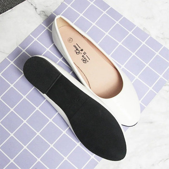 Дамски висококачествени обувки от полиуретан мека кожа за нежни крака с кръгли пръсти Макс. размер 48 Черно-бели обувки Американски и европейски стилове
