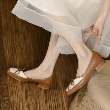 Нови дамски обувки тип лодка Обувки с квадратни пръсти на нисък ток Обувки за рокля Ретро кожени обувки Разноцветни помпи Дамски обувки с волани 1010N