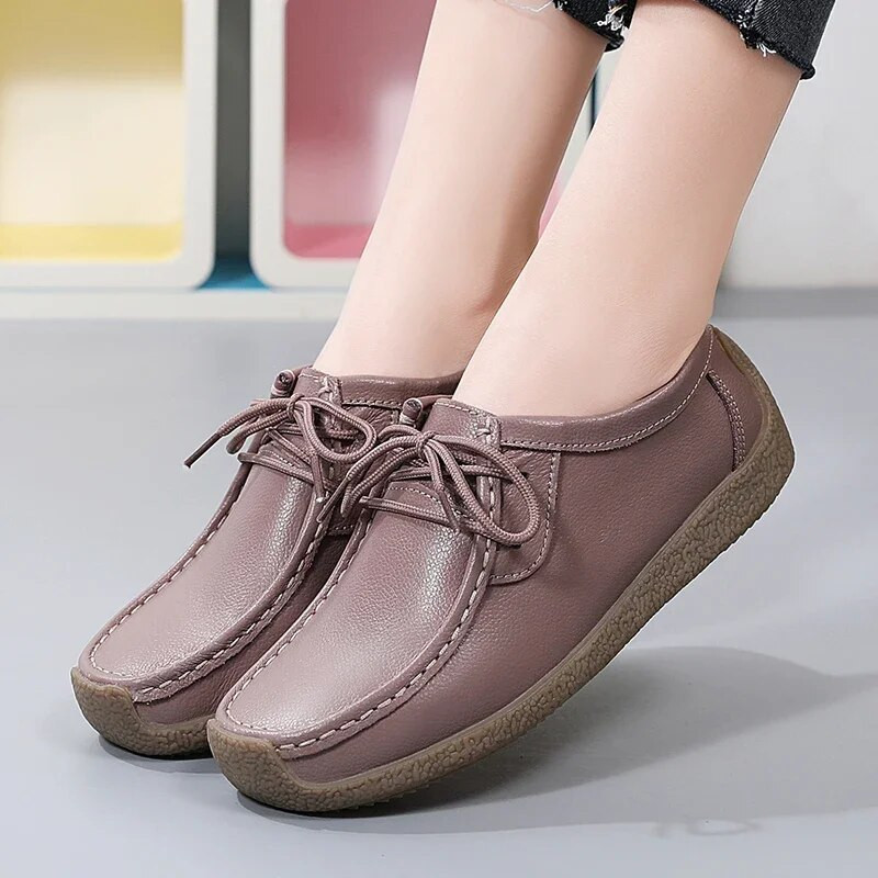 2023 г. Трансгранични нови бобови обувки Дамски обувки за майка от телешка кожа с мека подметка Ежедневни обувки Единични обувки с връзки