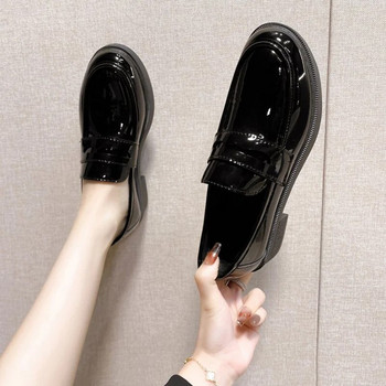 2023 Нови модни лачени мокасини за жени Обувки с квадратен ток Slip on Office Lady обувки Мокасини Chaussure Femme