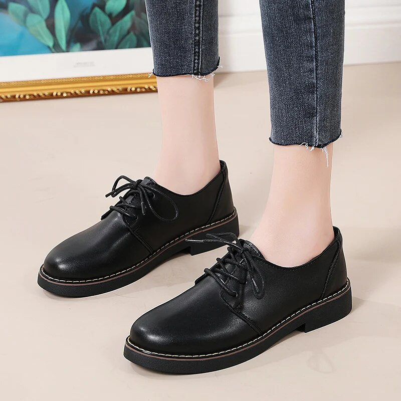 Solidūs juodi Oksfordo batai, moteriški, odiniai pleištiniai plokščiapadžiai, moteriški laisvalaikio suvarstomi spyruokliniai batai, moteriški virtuvė, neslystantys batai