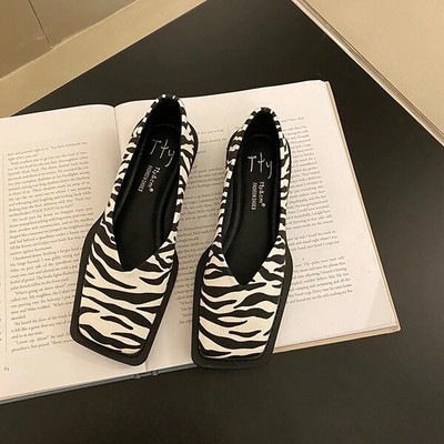 Άνοιξη 2023Νέο fashion casual παπούτσι Απλή Mary Jane Παπούτσια με τετράγωνο δάχτυλο για εξωτερικούς χώρους Γυναικεία επίπεδη μονόχρωμα παπούτσια με χαμηλό τακούνι μαλακή σόλα