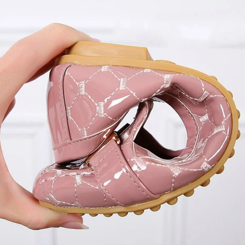 Sieviešu apavi Balets Basic Flats Sieviešu ballītes Kāzu kleita Sieviešu pievelkamās laivas apavi lakādas Vislabāk pārdotās augstas kvalitātes