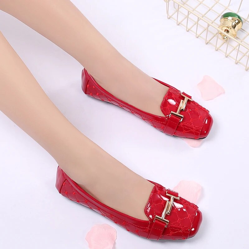 Sieviešu apavi Balets Basic Flats Sieviešu ballītes Kāzu kleita Sieviešu pievelkamās laivas apavi lakādas Vislabāk pārdotās augstas kvalitātes