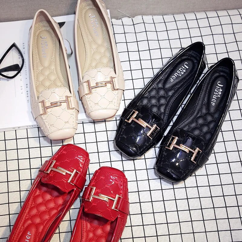 Sieviešu apavi Balets Basic Flats Sieviešu ballītes Kāzu kleita Sieviešu pievelkamās laivas apavi lakādas Vislabāk pārdotās augstas kvalitātes