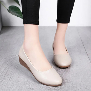 Γυναικεία παπούτσια 2023 Καλοκαιρινή μόδα slip-on παπούτσια Γυναικεία στρογγυλά παπούτσια από καουτσούκ Γυναικεία επίπεδη παπούτσια Shallow solid παπούτσια για γυναίκες σχεδιαστής