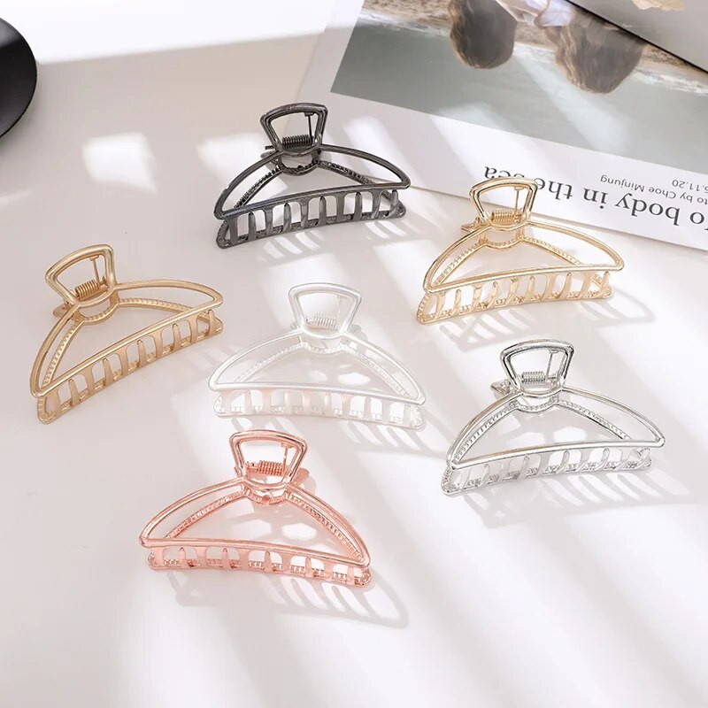 Sieviešu meitenes ģeometriskas matu spīļu skavas Metāla matu krabis mēness formas matu spīles vienkrāsains matadata Liela izmēra matu aksesuāri