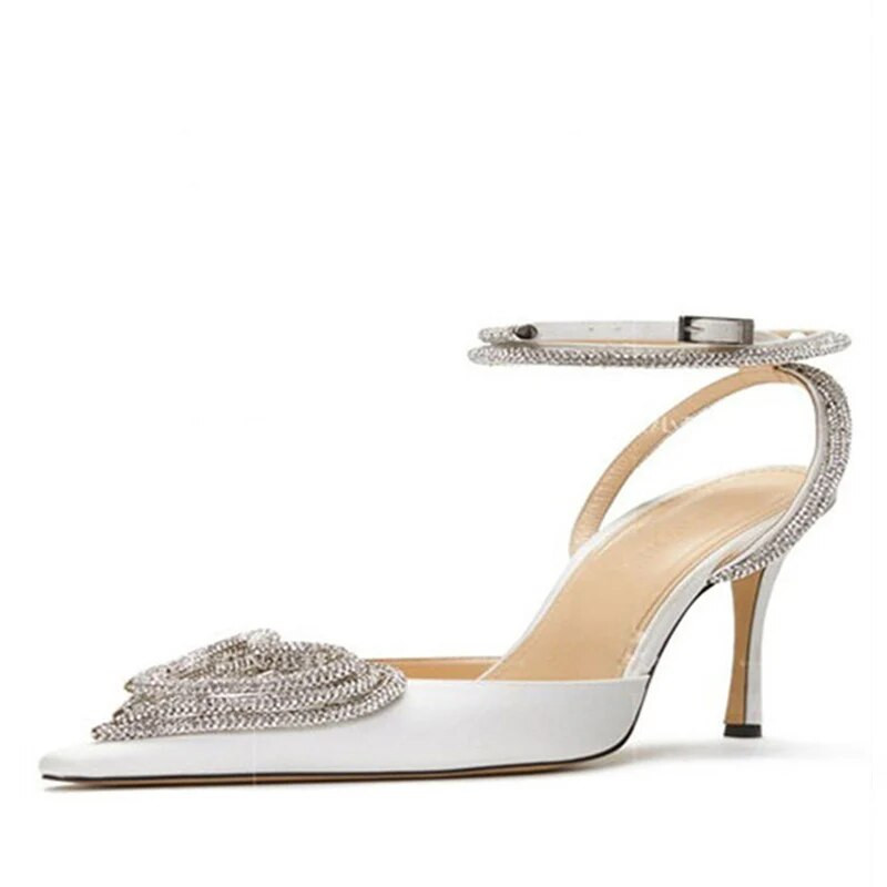 Liyke skrejceļa stila mirdzoši rhinestones sieviešu pumpas kristāla sirds formas sprādze Vasaras dāmu augstpapēžu kurpes ballītei izlaiduma kurpes, izmērs 34-43